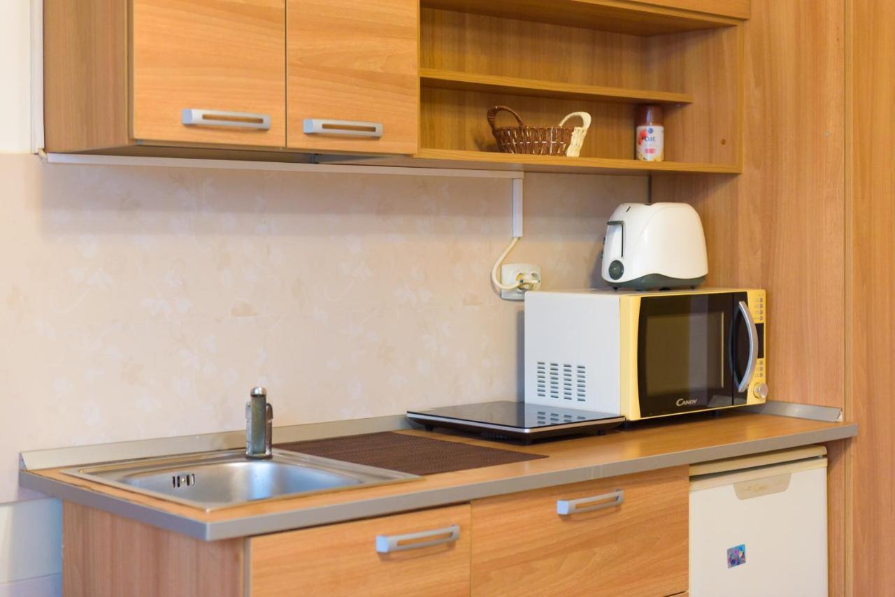 Downtown Studio Apartment Bucharest Exterior photo